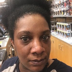 Meet your Posher, Lauren